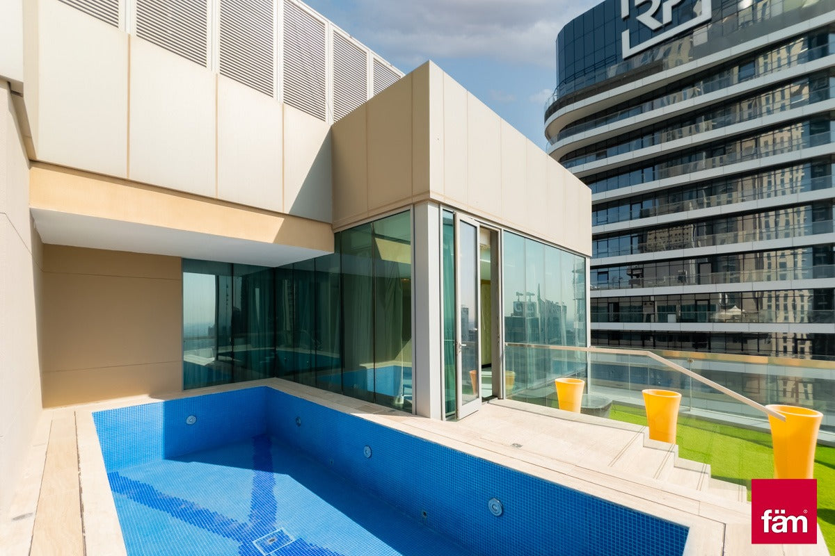 the signature penthouse, dubai mall st