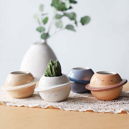 Creative Planet ceramic pot