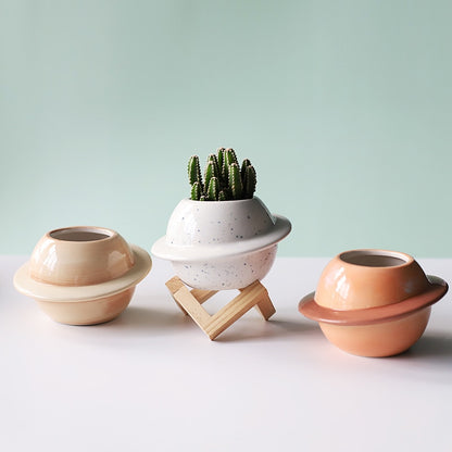 Creative Planet ceramic pot