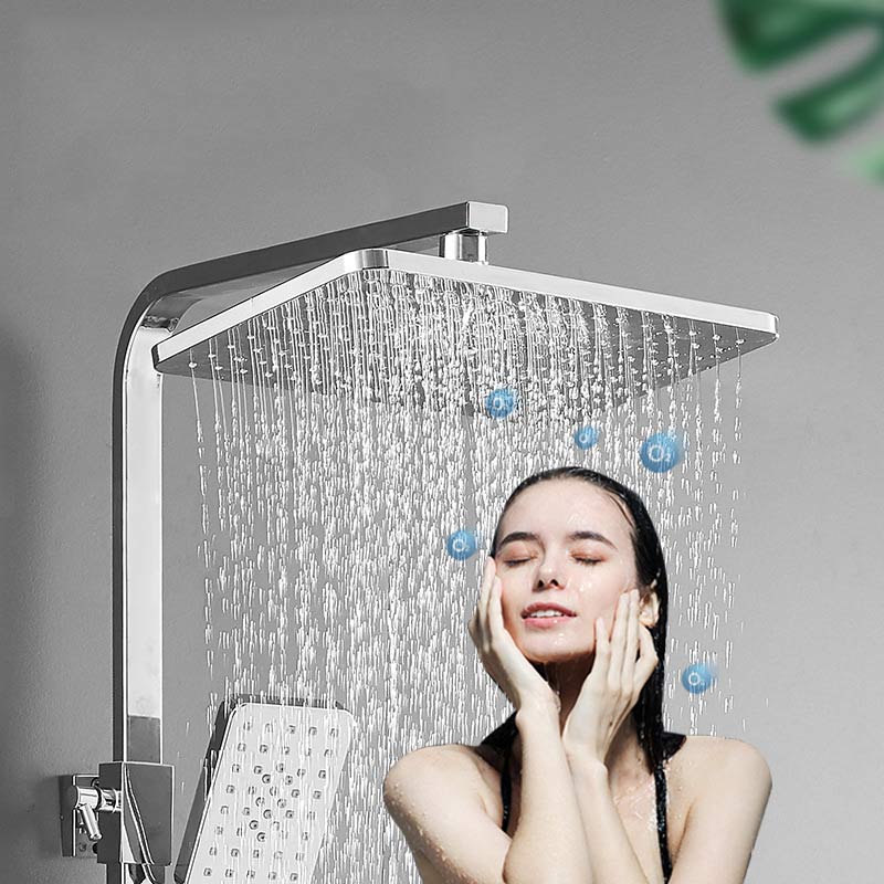 thermostatically pressurized showerhead