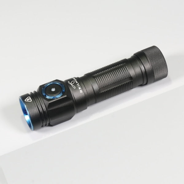 magnetic charging flashlight