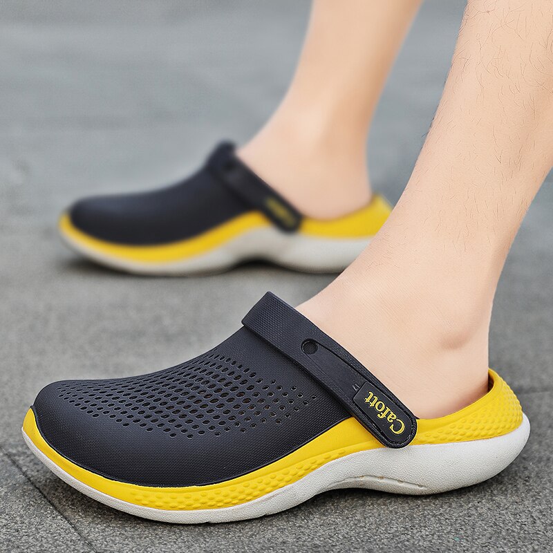 Unisex Cutout Clogs